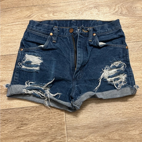 Wrangler shorts - Picture 2 of 2